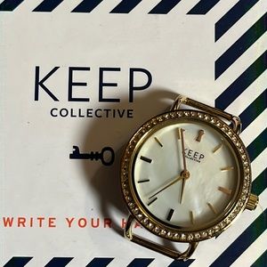 Keep collective gold pave round watch face. Needs battery.